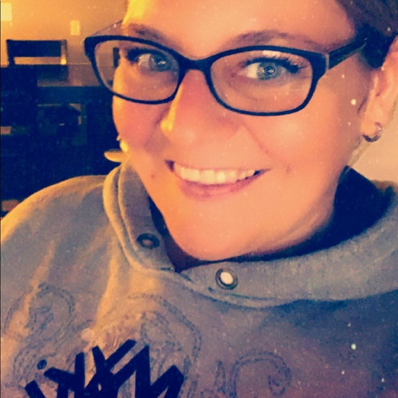 Meet your Posher, Kim - Picture 1 of 1